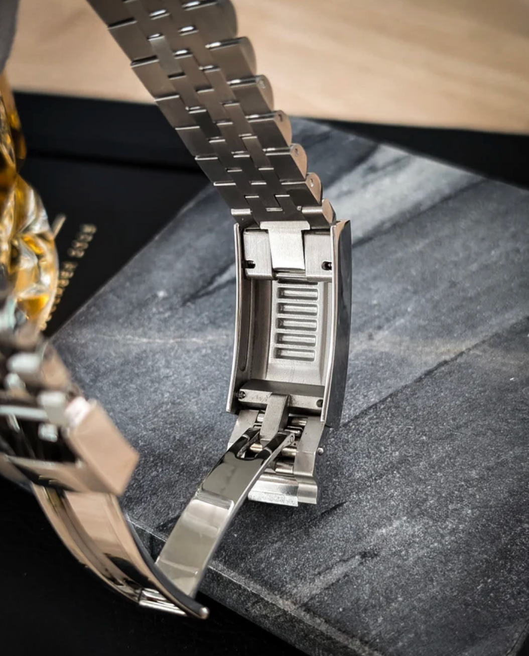 SEIJUST FLUTED ARABIC ICE BLUE-AURO CUSTOM WATCHES